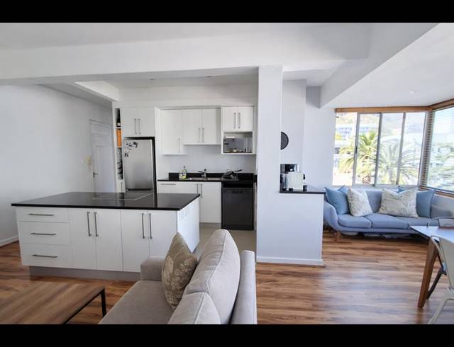 2 BEDROOM APARTMENT FOR SALE IN SEA POINT